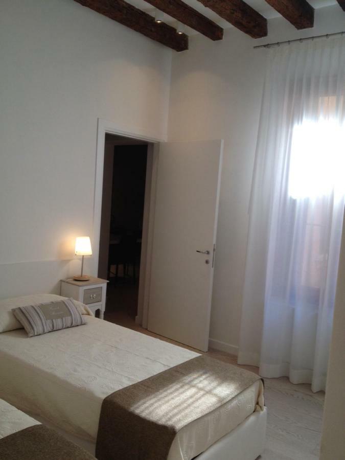 San Marco White Apartment Венеція Екстер'єр фото